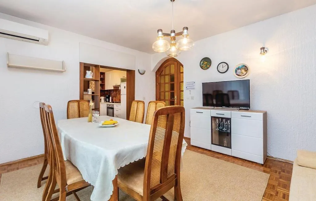 Apartments Vesna Pinezici  Croatia