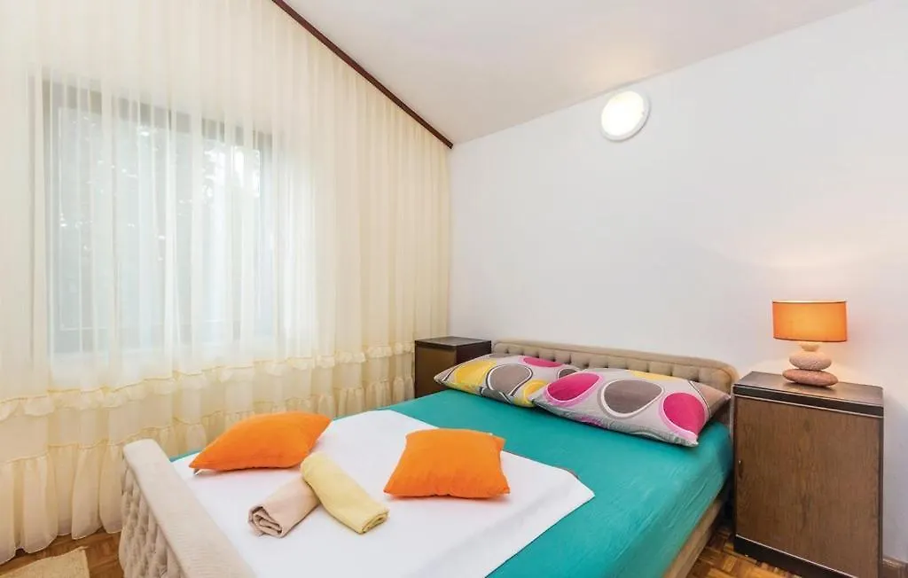 Apartments Vesna Pinezici