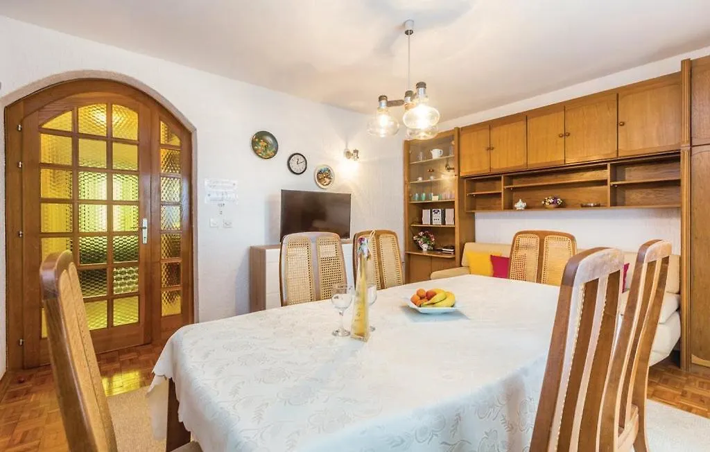 Apartments Vesna Pinezici