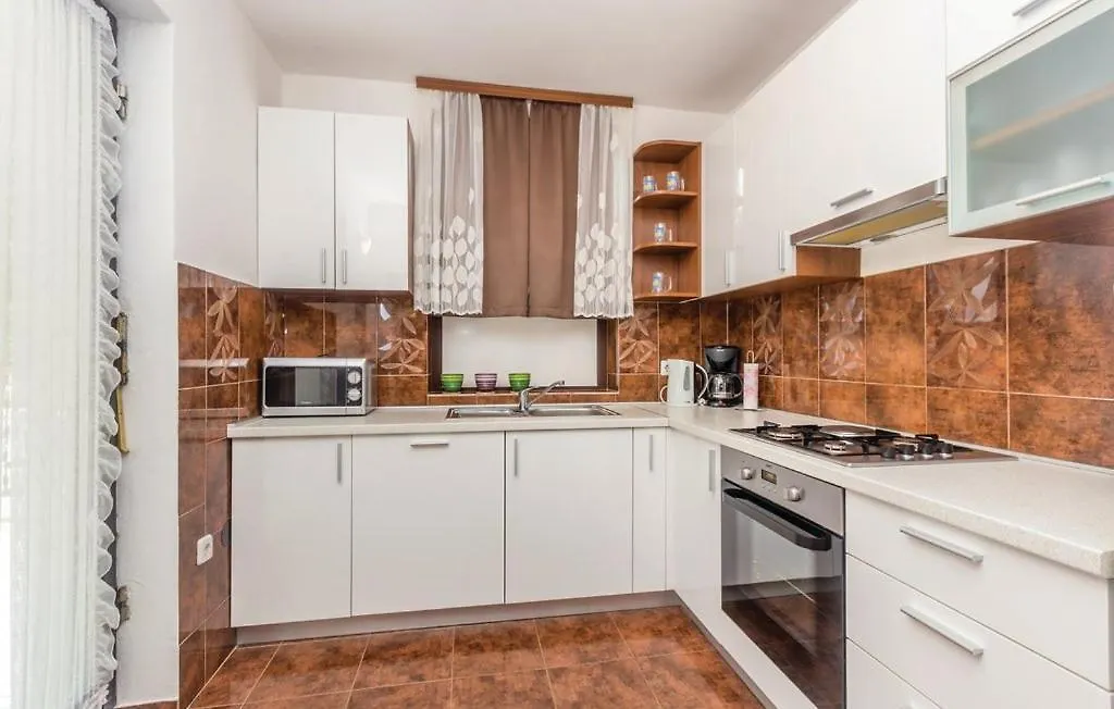 Apartments Vesna Pinezici