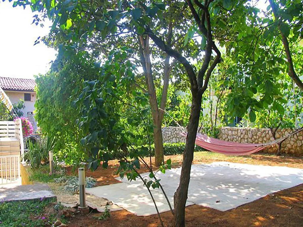 Apartments Vesna Pinezici  0*, Pinezici (Krk)